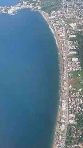Arriving at Manzanillo International Airport ❤️✈️#sky #flight #manzanillo #mexico #sea 