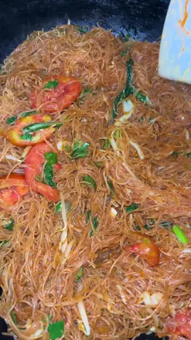 Mie hung goreng pake bumbu mie aceh yg ada di keranjang kuning👇 #masakansimple #mihungorengkhasaceh #masakanaceh 