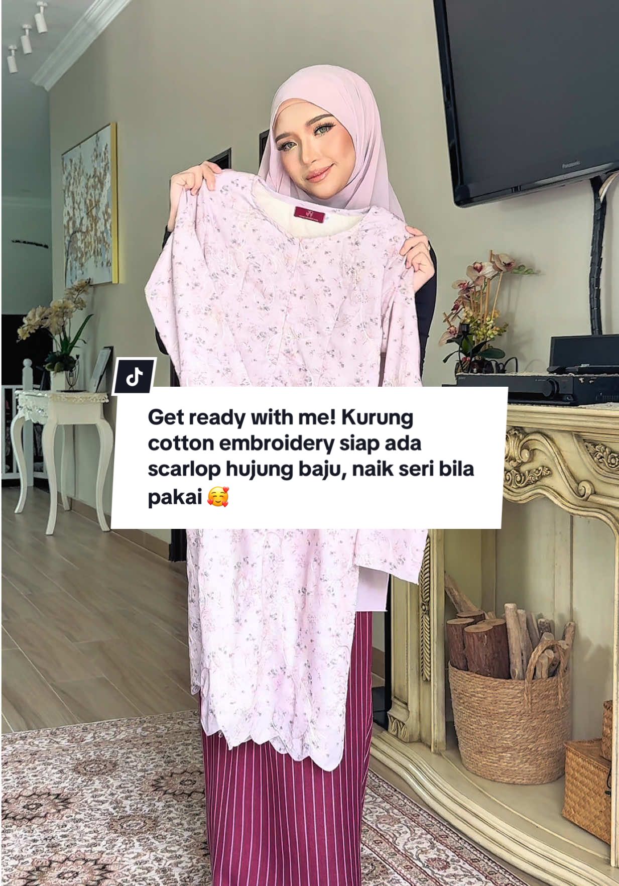 Get ready with me! Kurung cotton embroidery siap ada scallop hujung baju, naik seri bila pakai 🥰🔥 Stanby! Masuk live launching malamni jam 8:30mlm tau 📍 #nfhboutiquegallery #kurung #kurungcantik #kurungmurah #bajuwanita 