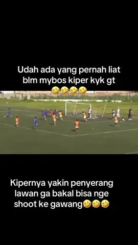Sakti ni kiper ga bisa di gol in padahal dianya santai doang🤣🤣  #fyp #viral #creatorsearchinsights #football #bolaindonesia 