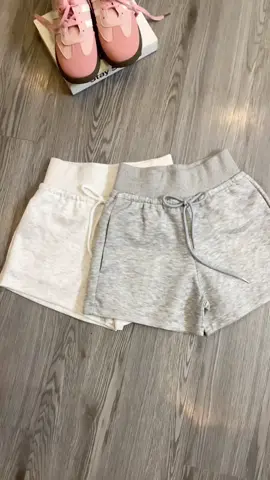 #viralvideo #xuhuongtiktok #fashion #thoitrangnu 