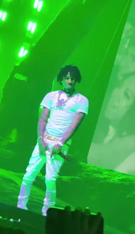 NBA YoungBoy concert in Chicago he’s getting better every day performing #nbayoungboy #chicago 