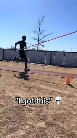 FOLLOW IF U FIND THIS FUNNY AND FOR MORE MEMES AND CLIPS  💯🫡 #memes #foryoupage #fyp #memestiktok #trackandfield 