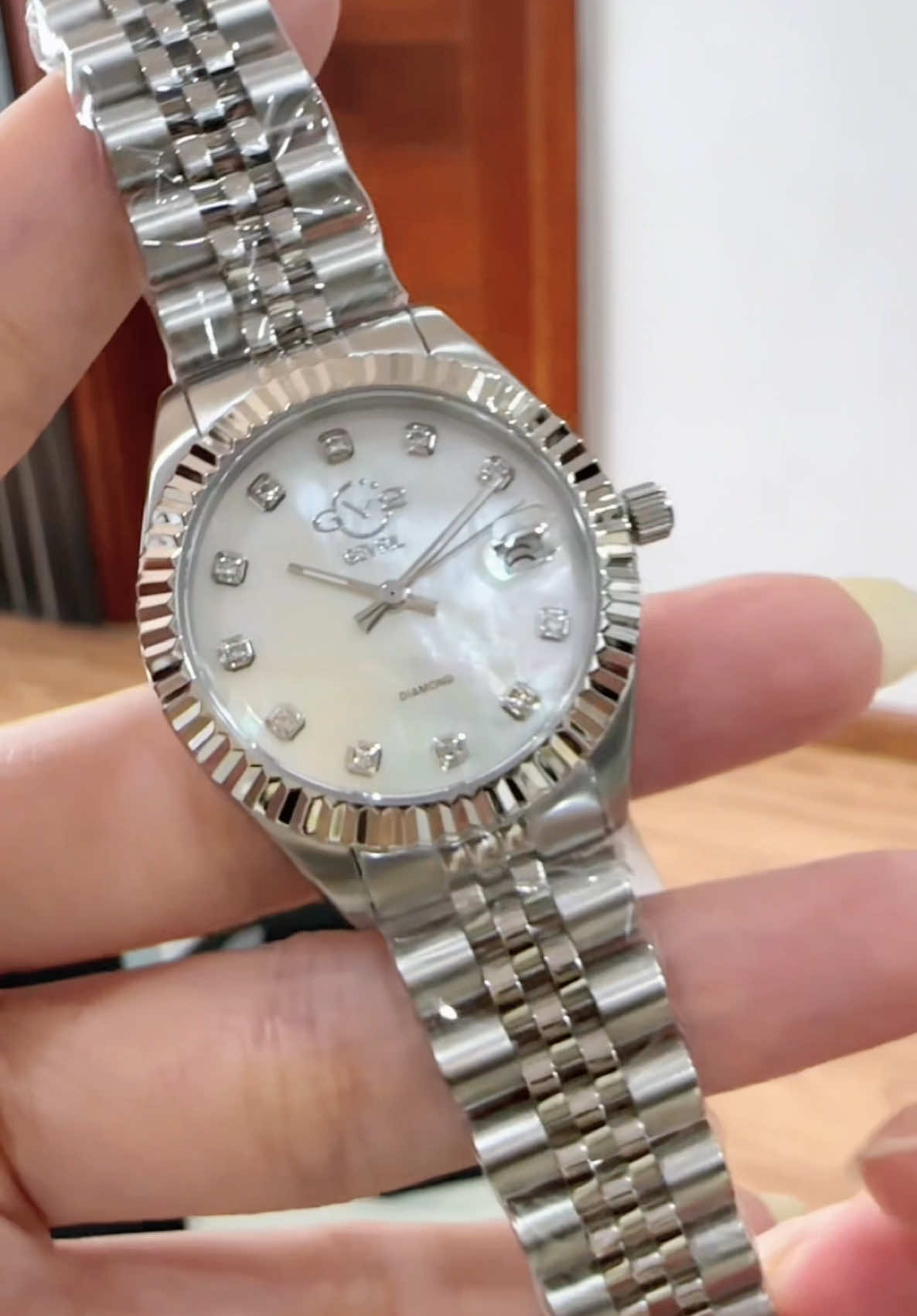 Gv2 bản Naples em lại về thêm bản silver cho c em rui đây ạ, za hãng 80tr eo chỉ bán #9xxx #thuhua_authentic #donghonu #viral #sale 
