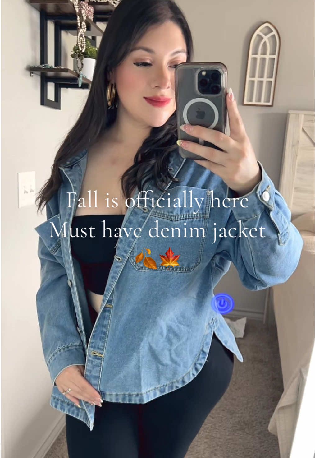The perfect fall outfit 🍂🤎 #fallootd #falloutfits #denimjacket #denim #jacket #falljacket #jeanjacket #fallessentials #fallfashioninspo #musthaves 