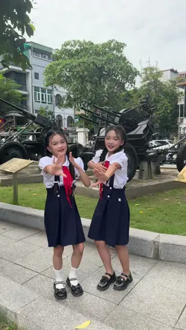 Chị em ngẫu hứng #ghến #camykhanhan #trend #xuhuongtiktok #dancer 