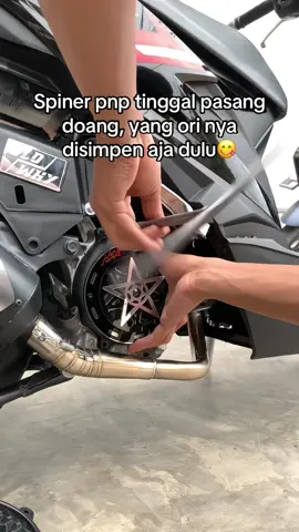 Spiner banyak variasi nya tinggal klik opsi pilihan warna dan tahun motor#spinervespamatic #spiner #coverkipas #coverkipasmotor #spinerbintang 