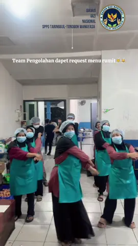 Bergoyang aja bestie💃🕺#mbg #makanbergizigratis #dapur  #masak #sppg #purwakarta #wanayasa #fyp