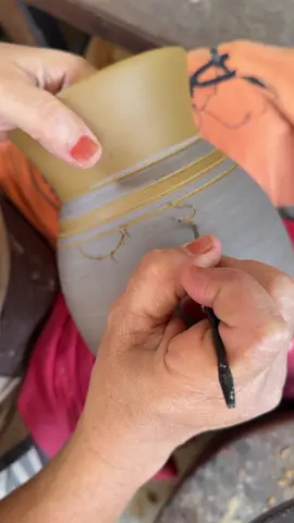 #labusayong #pottery #kraftanganmalaysia #ceramics #carving 