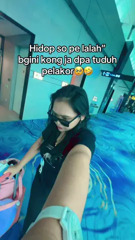Awass ee🥹🥹🥴#fypage #tiktokmanado #singapore #foryoupage #manadoviral 