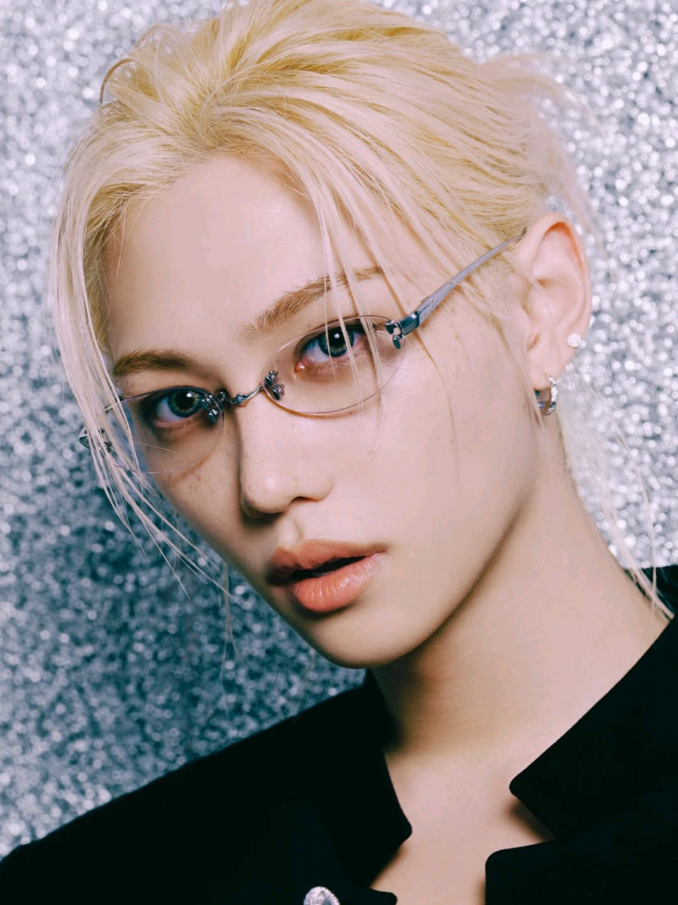 Felix of Stray Kids at Gentle Monster’s new Tokyo Ginza flagship store.  #필릭스 #Felix #StrayKids #스트레이키즈  #GENTLEMONSTERXFELIX  📽.gentlemonster IG 230925 