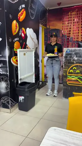 El hambre no duele tanto como esta traición. 🥲🍕