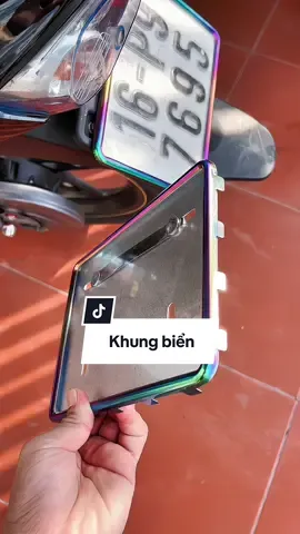 Khung bọc biển số màu titan dành cho xe máy các loại . #khungbiensotitan #khungbienso #bocbiensotitan 