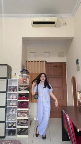 lucuu buat ngemall sendirian gituuu🫶🏻