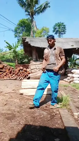 udah cukup kamu saja,satu saja udah cukup kok😀🥰