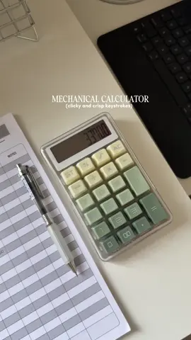 lovin' the sound of my mechanical calculator! #mechanicalcalculator #calculator #keystroke #calculatortricks #cutecalculator 