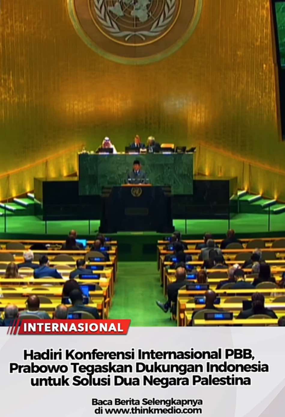 Presiden RI Prabowo Subianto menghadiri High-Level International Conference for the Peaceful Settlement of the Question of Palestine and the Implementation of the Two-State Solution di Markas Besar Perserikatan Bangsa-Bangsa (PBB), New York, Amerika Serikat, Senin (22/9/2025). Konferensi tingkat tinggi yang dipimpin bersama oleh Prancis dan Arab Saudi ini menjadi ajang penting bagi komunitas internasional untuk memperkuat komitmen global atas solusi dua negara serta menggalang dukungan nyata bagi Palestina. Indonesia hadir sebagai salah satu anggota core group yang berperan aktif dalam proses perdamaian tersebut. Kehadiran Presiden Prabowo menegaskan konsistensi Indonesia dalam memperjuangkan kemerdekaan Palestina dan mendukung pengakuan resmi atas negara tersebut. Dengan dukungan internasional, posisi Palestina diharapkan semakin kuat dalam meraih perdamaian yang adil sesuai prinsip hukum internasional. #thinkmedio #PBB  #internasional #beritaterkini #Palestina  