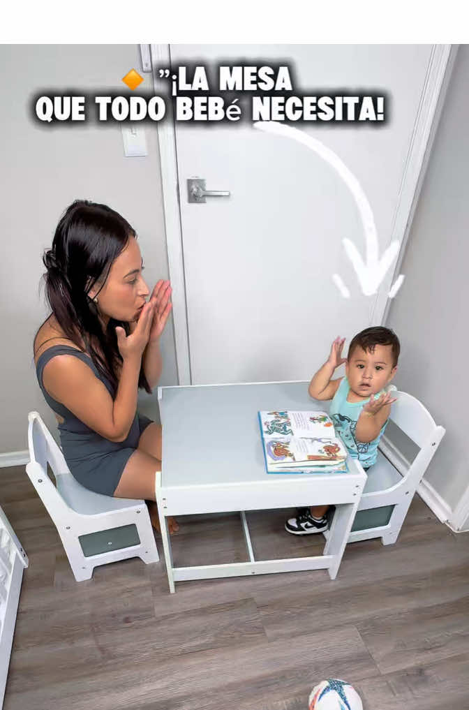 Respuesta a @Reyna👸🏻👑 Kids table tu bb necesita su propio espacio y tú esta mesa!  Mesa + 2 sillas ideales para comer, pintar o jugar s Segura  Fácil de limpiar Incluye 2 sillas • ¡Oferta por tiempo limitado!##Kidstable#kidswoodtableset #kidstable #toddlerfurniture#babymusthave 