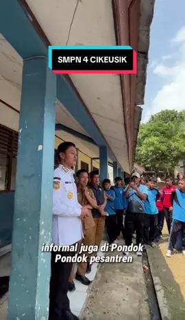Mengecek Sekolah SMPN 4 Cikeusik Yang Sedang Direnovasi Agar Pendidikan Sekolah Yang Ada Di Kabupaten Pandeglang Murid dan Gurunya dalam Proses Belajar Mengajarnya Merasa Nyaman dan Aman. #iing #sekolah #pendidikan #ngaji #fyp 