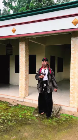 Salah satu tokoh sesepuh yang berada di ds.pupus dh.prumbon .semoga sehat selau buat mbah lamiran/dono.☺️#promoseruweekend #karangtarunaindonesia #ponorogoupdatefypppppppp #ponorogohits #ponorogo24jam 