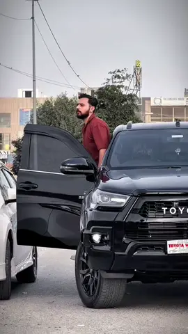BLACK BEAUTY 🖤#usamashah #viral #trending #new #viralvideo #foryou #trend #smile #newtrend #foryoupage #