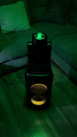 Llevar tu fiesta a otro nivel será lo tuyo con esta luz robótica que totalmente una maravilla 🔥 #dj #sonidos #edc #party #viral 