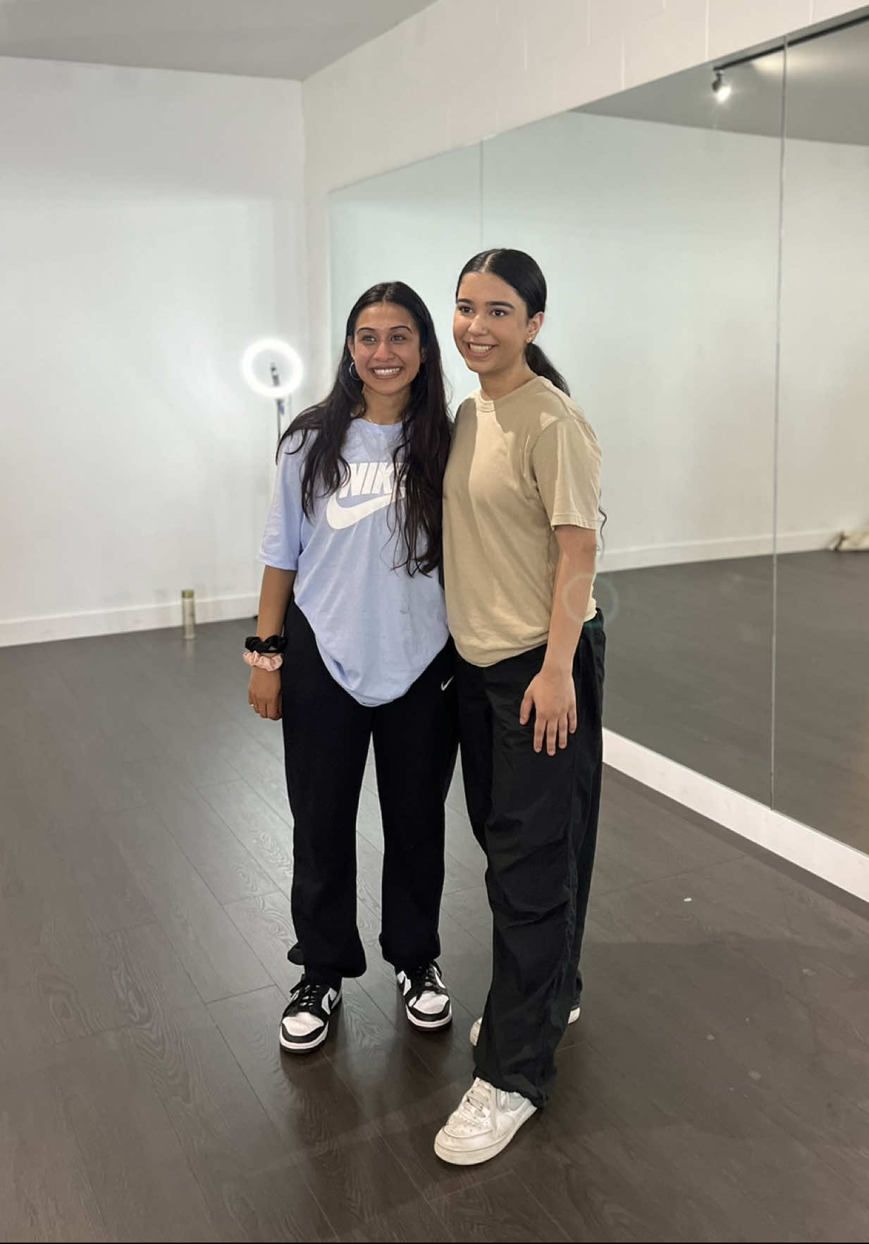 kya mujhe pyaar hai 🥰  workshop dc: @Sneha Desai  #fyp #dance #bollywood #dance 
