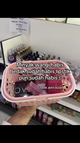 Solusi nya belanja ke mutiara kosmetik Sukowati bestt😜💗