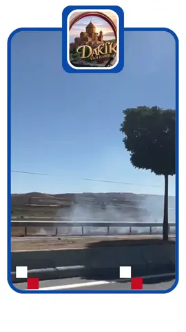 Van-Erciş yolu üzerinde seyir halindeyken bir araçta yangın çıktı. Alevlere teslim olan araç tamamen yanarken, olay sonrası trafikte uzun kuyruklar oluştu. Bölgeye sevk edilen itfaiye ekipleri yangına müdahale ederek kontrol altına aldı. Olayla ilgili inceleme başlatıldı.#keşfet #çevreyolu #haber #van #sondakika 