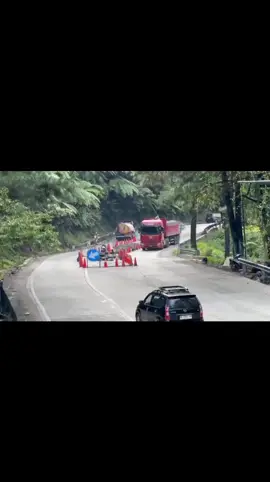 Sopir enom duwe crito bolo #lintas #fyppppppppppppppppppppppp #pesonatrukindonesia #sitinjaulauik #padang 