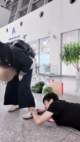 Tiễn chân em gái quỳnh không koll #fyp #viral #duhocnhatban 