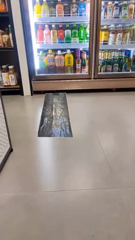 кому не жалко розочку на видео 