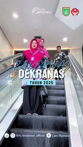 Mengikuti Rapat Kerja Nasional (Rakernas) Dekranas 2025!  Saya berkomitmen untuk meningkatkan kualitas produk UMKM dan memberdayakan pengrajin lokal di Kota Dumai.  Seperti yang dikatakan Ketua Umum Dekranas, Ibu Selvi Gibran Rakabuming. 