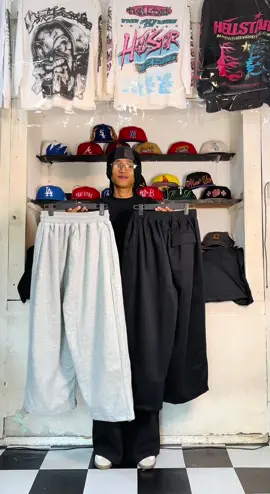 ညီကိုတို့ Baggy Sweat Pants ရှယ် Q ထဲကရောက်ထားပါတယ်ဗျာ❤️‍🔥Q အစားစားဈေးအစားစားလာတာကိုမှ Q လုံးဝရှယ်လေးဗျာ#tiktok #tiktokmyanmar #fyp #sh90fashionshop #outfit 