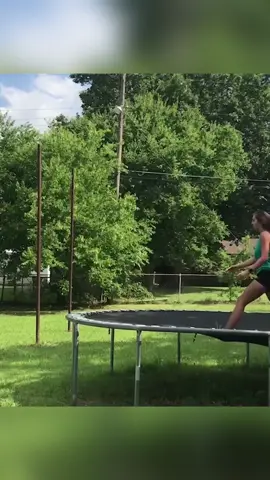 A funny accidental fall #tiktok #usa🇺🇸 #funny #fyp #fall 