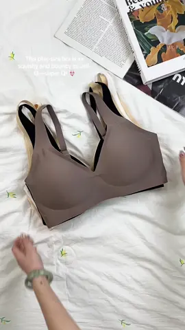 This plus-size bra is as squishy and bouncy as Jell-O—super Q! 👙 #tiktokmademebuyit #fyp #fallfashion #dealsfoyou #womenfashion #comfy #trending #fy #vibes #viral #foryou #tiktokshop #shopnow🛍 #sleepingbeauty #bras 