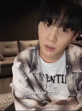 kesayangan Army akhirnya update...💜🎊🎉🥰😍#yoongi #bts 