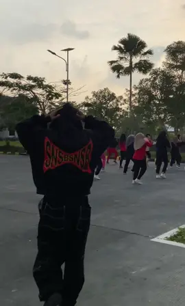 Senama sek👯‍♀️