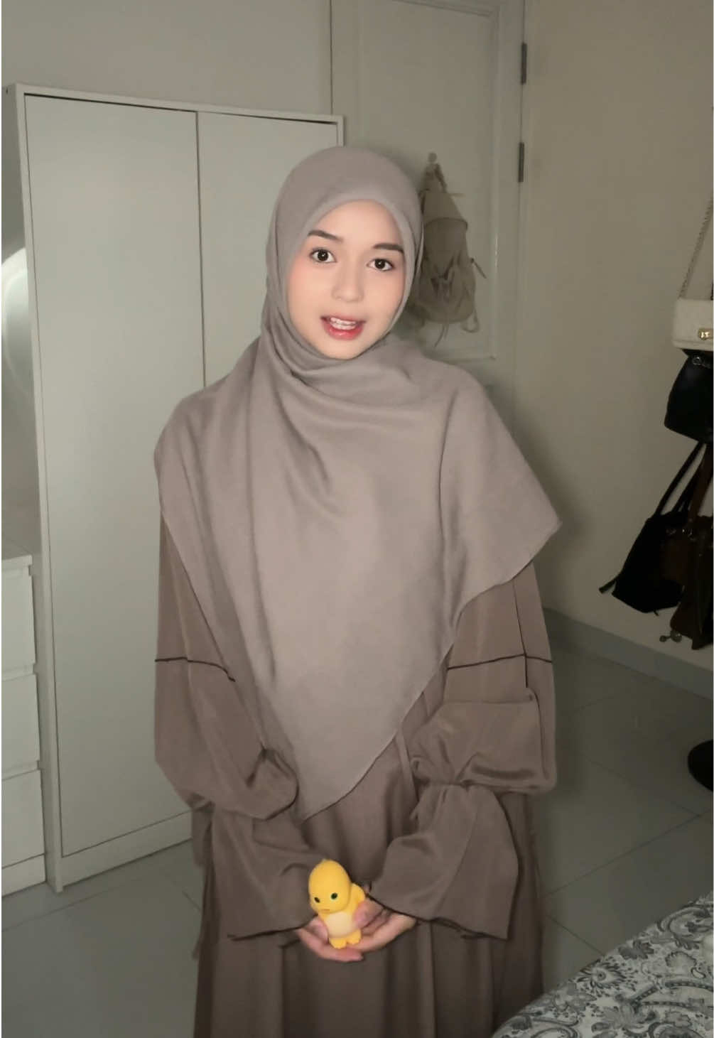Outfit check dulu sama nailong🫰🏻