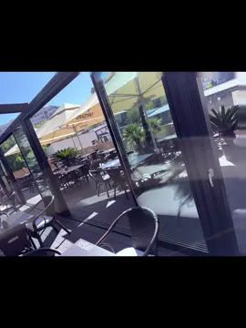 ✨ Veste bună pentru toți pofticioșii! ✨ La noi te simți bine în orice anotimp! 🍷🍴 Terasa este acum acoperită cu pergolă, închisă cu geamuri și încălzită pe timp de iarnă, ca să te bucuri în voie de preparatele tradiționale și de atmosfera primitoare, indiferent de vreme. 🌞🌧️❄️ 📍 Str. Dristorului 121 📞 Rezervări: 0742215919