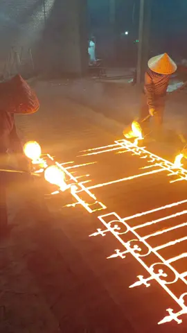 Why They’re Drawing “Magic Circles” on the Ground#fyp #foryoupage #knowledge #metalcasting #satisfyingvideo 