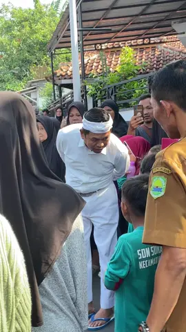 Sebelum berangkat ngantor mampir dulu ngelayat , Terimakasih bapa sehat sehat 🥰🥰 #KDM #bapaaing #fyp #mayoridan 
