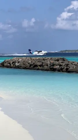 ❤️🇲🇻✈️🇧🇩✈️✈️