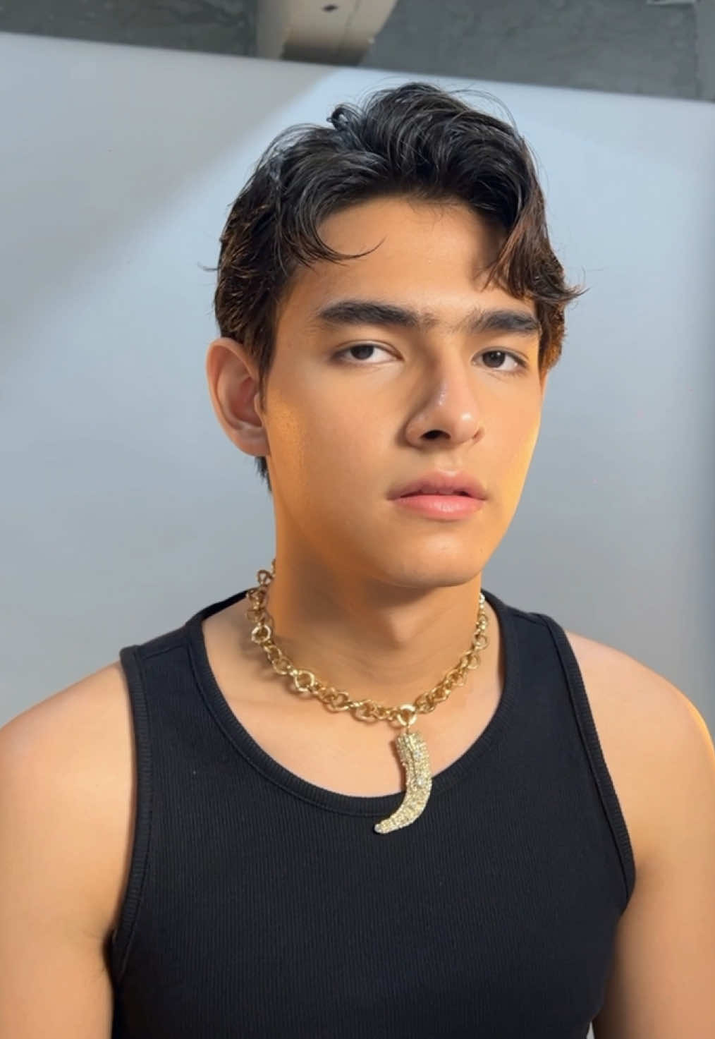 Okay . aku udah tepati janji UP VT BTS pertama kalinya ketemu, makeupin dan fotoin @HV  #harryvaughan #dickymakeup 