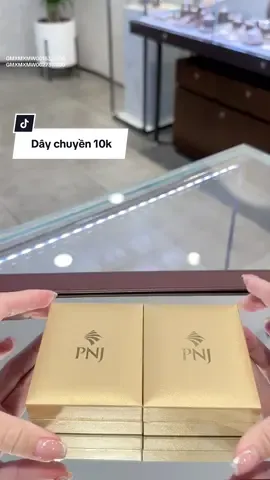 Mặt dây bản vuông sang chảnh #fyp #outfit #PNJ1283 #xuhuong #dâychuyền 