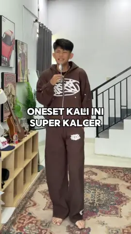 sama sekali gak nyesel beli oneset ini dari @GRDT krna emang secakep itu woyy😭 #outfitinspo #skena #streetwear #outfitinspiration #oneset 