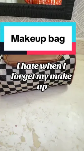 #pursetok #makeupbag #makeuphacks #travelinghacks #fyp 