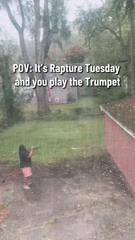 Im just trying to do my part😂😂 . . . . . . . #rapture #raptureready #trumpet #trumpets #funny 