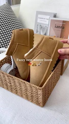 Fuzzy new winter boots 🍁🧸🧦#boots#womenboots#snowboots#suedeboots#evellyhootd