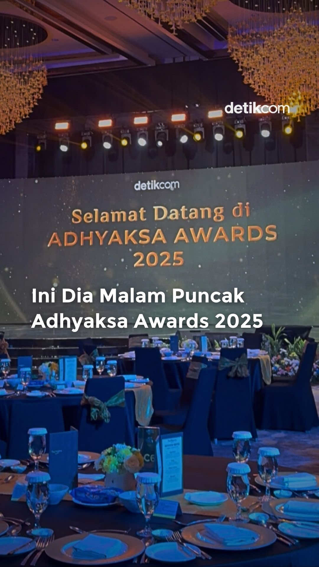 Malam puncak penganugerahan Adhyaksa Awards 2025 digelar malam ini (23/9/2025). Acara ini dihadiri Jaksa Agung Sanitiar (ST) Burhanuddin dan Chairman CT Corp, Chairul Tanjung (CT) yang disiarkan secara langsung melalui live streaming detikcom. Beberapa jaksa berprestasi akan menerima penghargaan dalam Adhyaksa Awards tahun kedua ini. Para pemenang merupakan figur-figur yang dipandang mumpuni dalam berbagai bidang, mulai dari pemberantasan korupsi, keadilan restoratif, hingga inovasi dalam penegakan hukum. Para jaksa terbaik ini dipilih oleh Dewan Pakar Adhyaksa Awards 2025 dari banyaknya usulan nama yang masuk. Kehadiran Dewan Pakar untuk memastikan bahwa penjurian berjalan secara objektif dan kredibel. Selengkapnya hanya di detik.com!  Creator: Putri #adhyaksaawards2025 #penghargaanjaksa #jaksa #kejaksaanagung #detikcom 